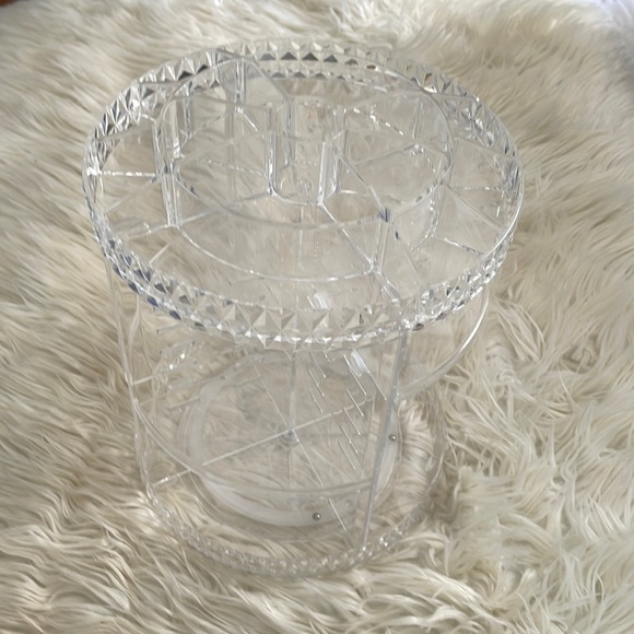 Make up 4 shelf organizer Clear plastic personal care storage swivel lazy Susan - Picture 1 of 17
